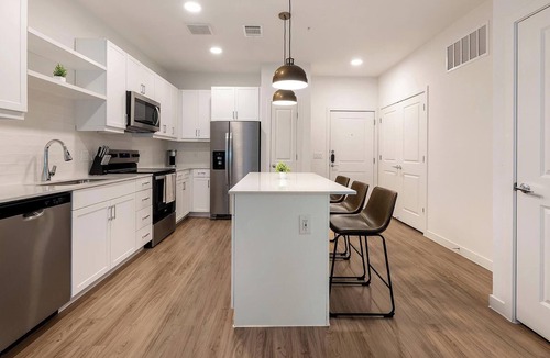 Austin Apartment | Landing | Spectacular 1BD, Clubhouse, Gym