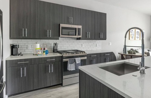 Washington Ave./ Memorial Park Apartment | Landing | Spectacular 1BD, Game Room, Courtyard