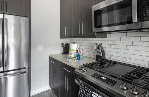 Washington Ave./ Memorial Park Apartment | Landing | Spectacular 1BD, Game Room, Courtyard