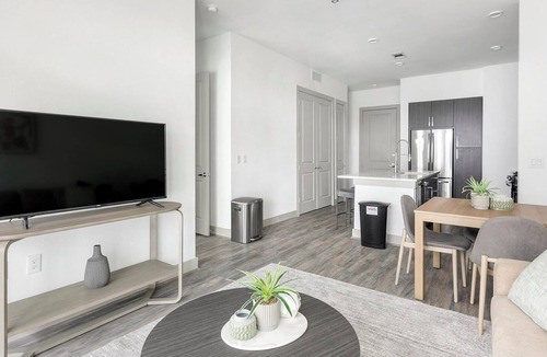 Washington Ave./ Memorial Park Apartment | Landing | Spectacular 1BD, Gym, Courtyard