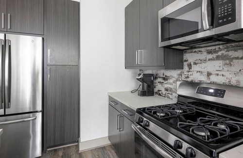 Washington Ave./ Memorial Park Apartment | Landing | Spectacular 1BD, Gym, Courtyard