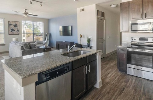 Spring Apartment | Landing | Spectacular 2BD, Courtyard, Pool