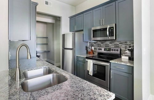 Nassau Bay Apartment | Landing | Spectacular 1BD, Yoga Studio, Pool