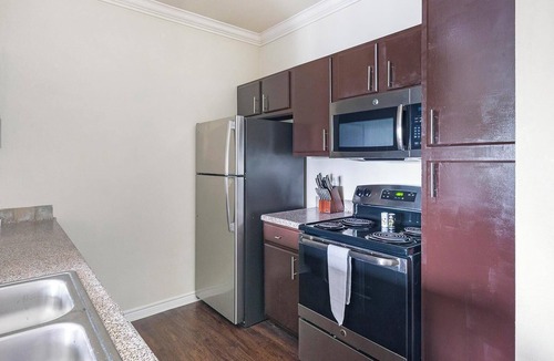 Richmond Apartment | Landing | Stunning 1BD, Clubhouse, Pool