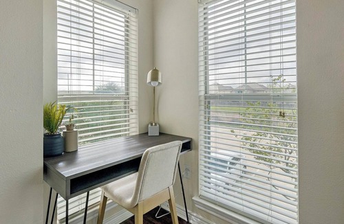 Richmond Apartment | Landing | Stunning 1BD, Clubhouse, Pool