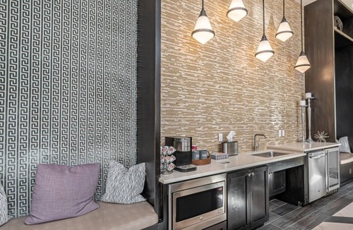 FM 1960 Apartment | Landing | Stunning 1BD, Gym, Game Room
