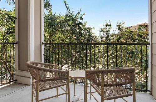 Austin Apartment | Landing | Stunning 1BD, Gym, Clubhouse