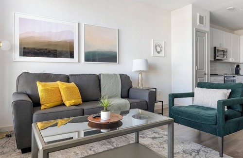 Lower Basin Lake Travis Apartment | Landing | Stunning 1BD, Gym, Clubhouse