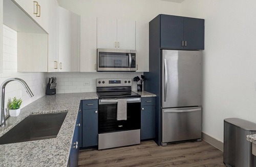 Addicks Apartment | Landing | Stunning 2BD, Yoga Studio, Courtyard