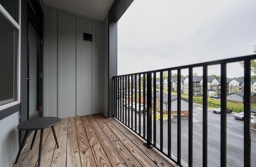 Huntersville Apartment | Landing | Stylish 1BD, Clubhouse, Yoga Studio