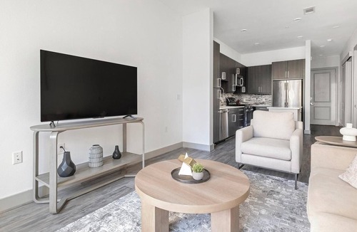 Washington Ave./ Memorial Park Apartment | Landing | Stylish 1BD, Clubhouse, Gym