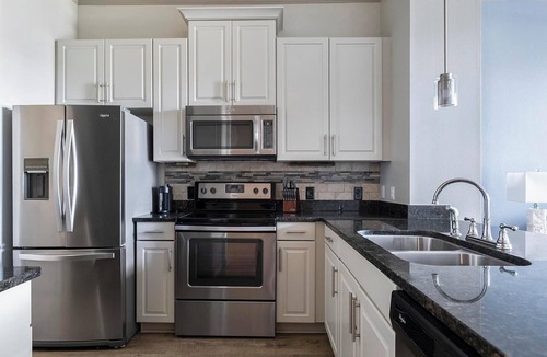 Westchase Apartment | Landing | Stylish 1BD, Clubhouse, Gym