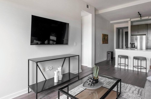 Woodland Heights Apartment | Landing | Stylish 1BD, Game Room, Gym