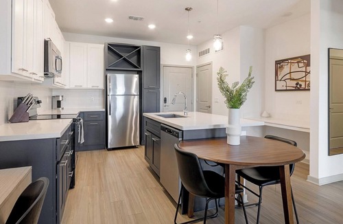 Apopka Apartment | Landing | Stylish 1BD, Gym, Clubhouse