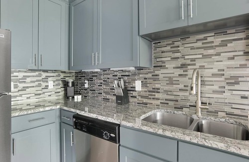Nassau Bay Apartment | Landing | Stylish 1BD, Gym, Clubhouse