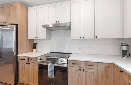 Mount Mourne Apartment | Landing | Stylish 2BD, Pool, Gym