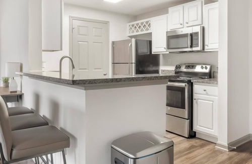 Piedmont Heights Apartment | Landing | Beautiful 2BD, Pool, Courtyard