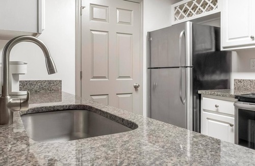 Piedmont Heights Apartment | Landing | Beautiful 2BD, Pool, Courtyard