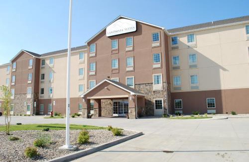 Williston Hotel | Landmark Suites - Williston