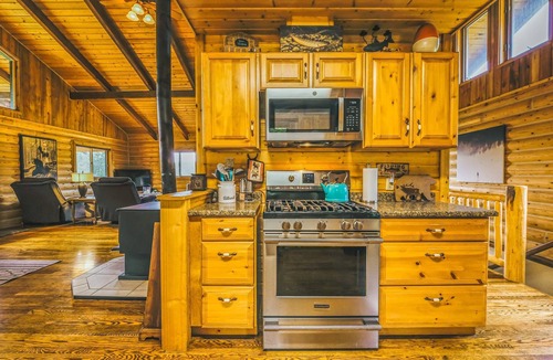 Eureka Cabin | Larch Lodge – Secluded Cabin!