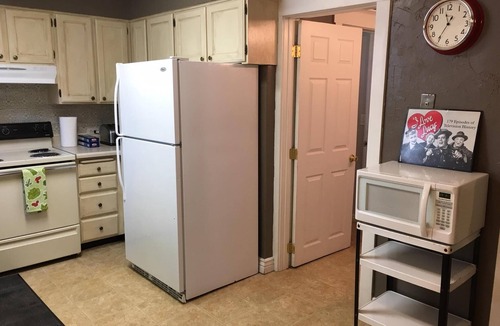 Idaho Falls House | Large, historic, clean, self check-in home near downtown and restaurants.