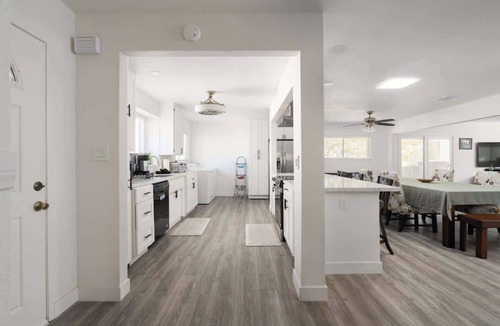Lemon Grove House | Large Home, Hot Tub, Firepit, BBQ, Attached Studio