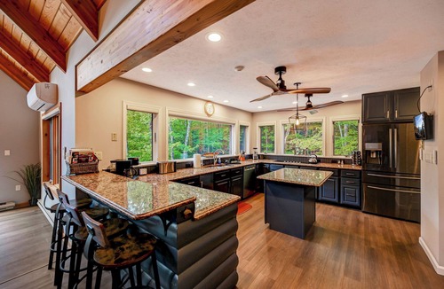 Pocono Pines House | Large Lake Village Cabin in Lake Naomi Poconos