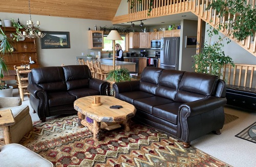 Georgetown House | Large mountain home with stunning views of Georgetown Lake and Pintler Range