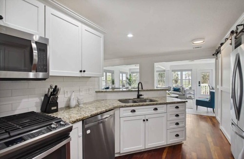 Savannah House | Large Peaceful Home | Hot Tub, Dock Near Beach