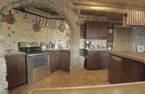 Ralston House | Large, Private & Charming retreat is ultimate upscale stay near Cody, Y.S. Park