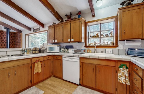 McCall Cabin | Large private home with wood stove & fireplace - near McCall & lake