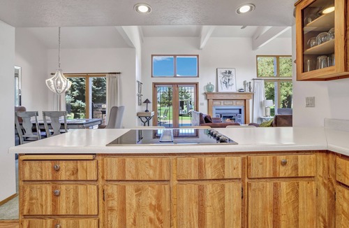 Jerome House | Large Townhouse on 18th green- beautiful location, indoor golf simulators 4 rent