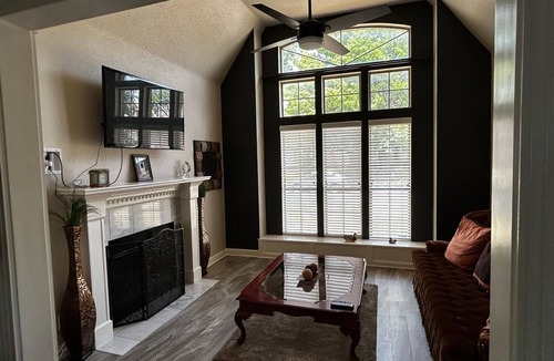 Jenks House | Large Vacation Home in welcoming Jenks, close to major attractions & dining