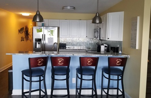 Put-in-Bay Condo | Largest Waterfront Condo On Pib With Over 2000 Square Feet