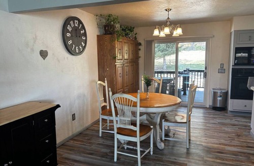 Lewistown House | LAST BEST PLACE -Quiet,Peaceful 4-bedroom house in Lewistown million dollar view