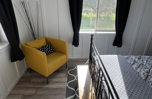 Bancroft House | Lava Hot Springs Country Farmhouse 2 bedroom, sleeps 8.