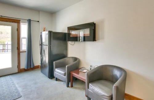 Lava Hot Springs Apartment | Lava Hot Springs Studio with Deck Walk to Hot Pools