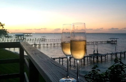 Bacliff House | LaView Waterfront Couples House on shared waterfront property w/pier, pool &spa