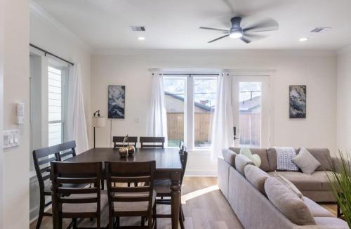 OST - South Union House | Lavish home close to downtown Houston with game rm