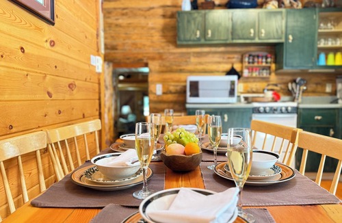 Island Park Cabin | Lazy Moose Cabin* 3Br, 2Ba, Wifi, Satellite Tv, Boat Dock, Fire Pit, Bbq Grill