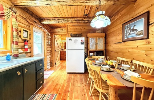 Island Park Cabin | Lazy Moose Cabin* 3Br, 2Ba, Wifi, Satellite Tv, Boat Dock, Fire Pit, Bbq Grill