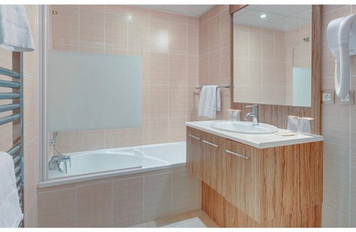 Rexburg Apartment | Le Domaine de Camiole ST2H