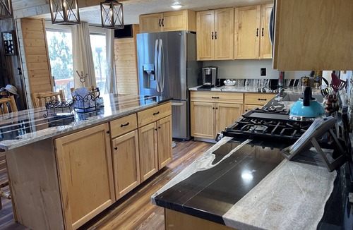 Duck Creek Village Cabin | Leave All Your Troubles Behind When You Stay At The Starry Night Cabin