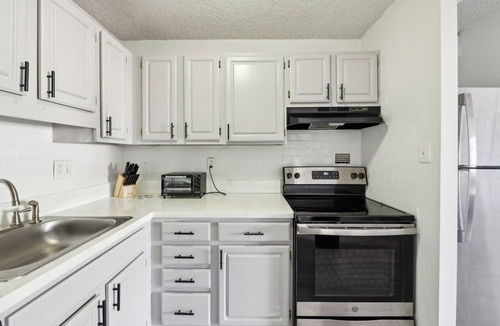 Richmond Apartment | Legacy at Imperial Village 201 I 2 Bed 2 Bath