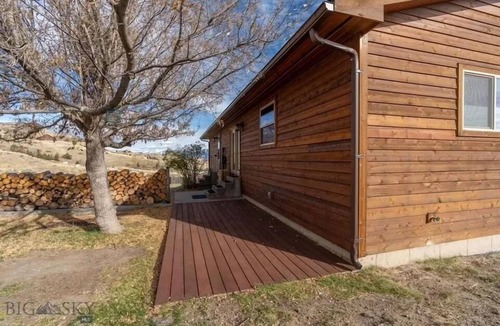 Emigrant House | Leisure on Leo! | 5 Bed, 2 Bath