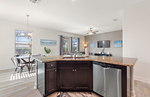 Davenport Villa | Leslies Retreat At Solterra Resort 6 Bedroom Home