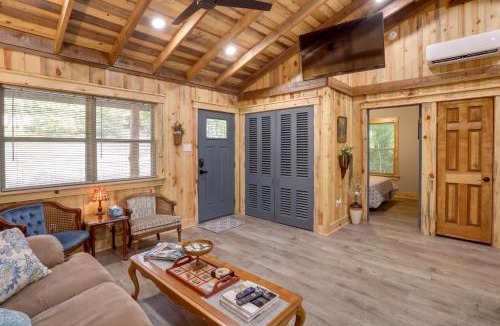 Greers Ferry House | Less Than 1 Mi to Devils Fork Recreation Area Cozy Cabin!