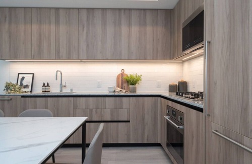 Melrose Hotel | Level Hollywood- Modern One Bedroom Suite In Hollywood