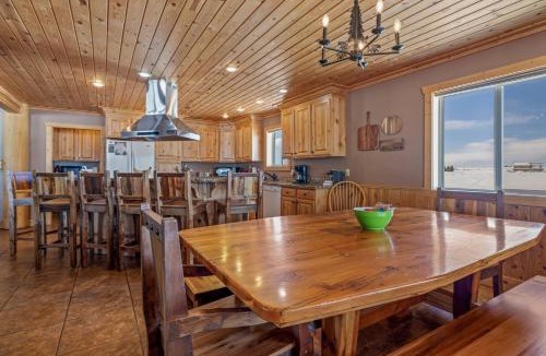 Island Park House | Liberty Lodge by KABINO Hot Tub Air Hockey 3 Living Rooms 7 bedrooms Boat Launch Reservoir ATV Snowmobile Trails WiFi