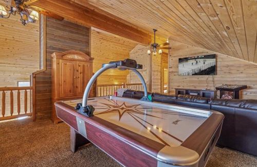 Island Park House | Liberty Lodge by KABINO Hot Tub Air Hockey 3 Living Rooms 7 bedrooms Boat Launch Reservoir ATV Snowmobile Trails WiFi